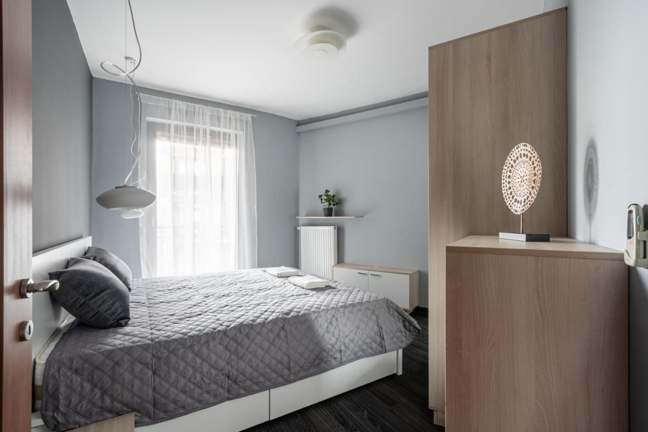 Urban Jungle Oasis King With Free Parking Apartment Budapest Luaran gambar